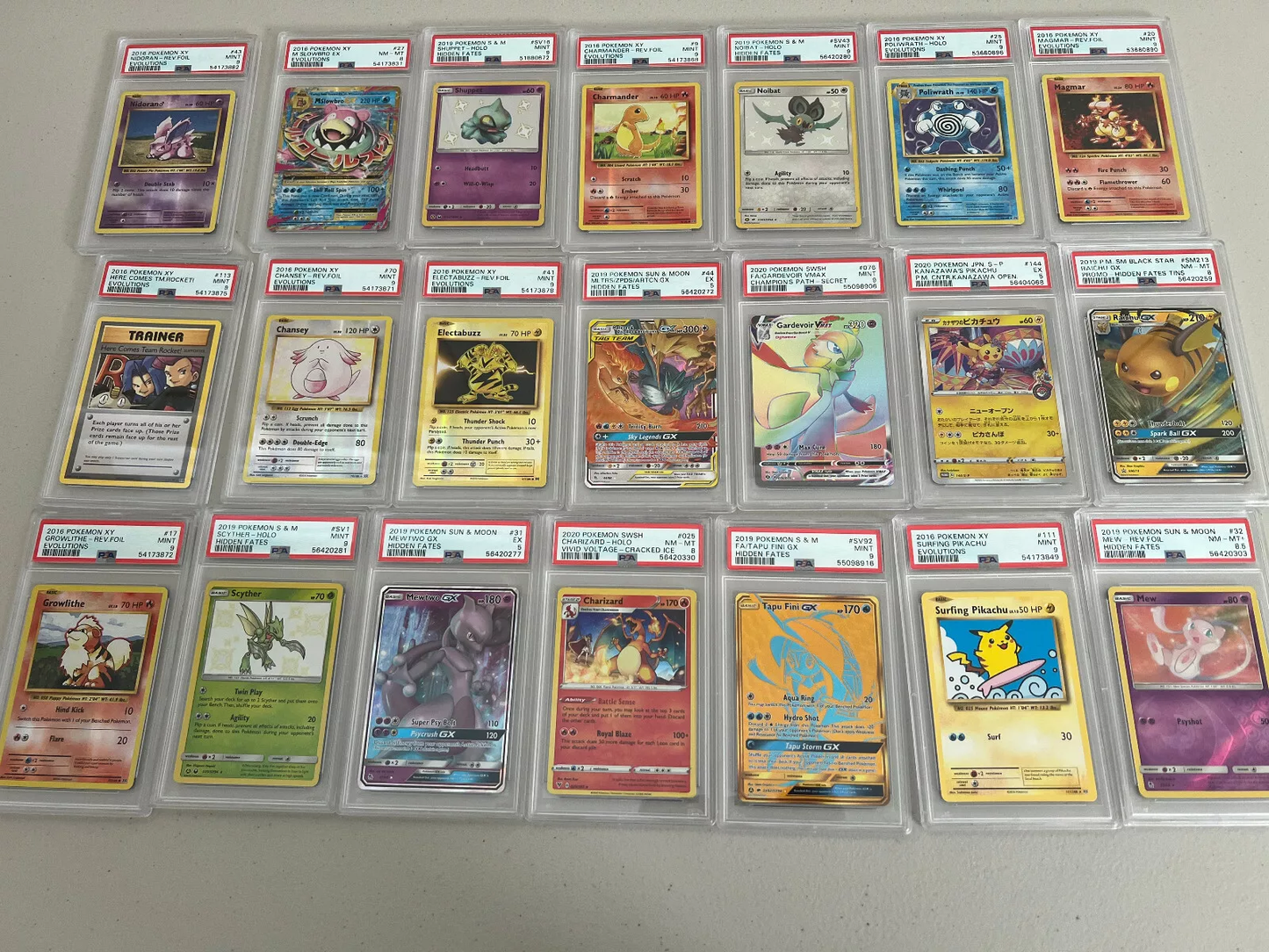 1 Graded Pokemon Card - Random